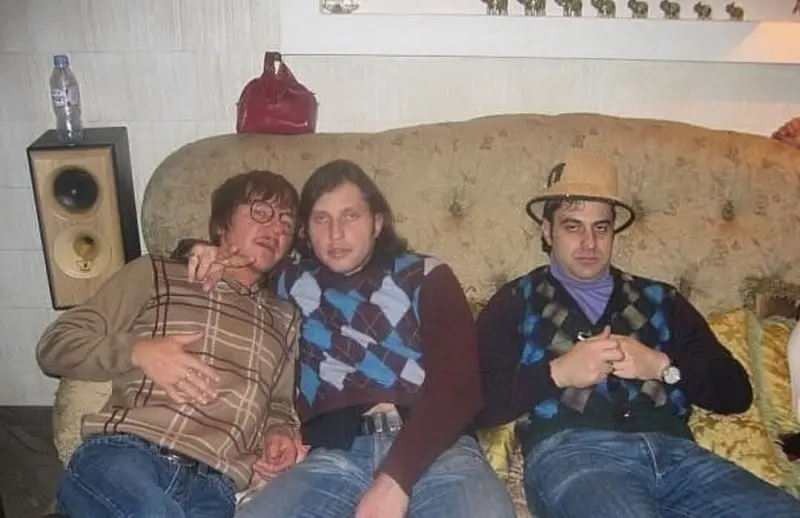 Как выглядели кумиры 90-х: редкие снимки звезд той эпохи