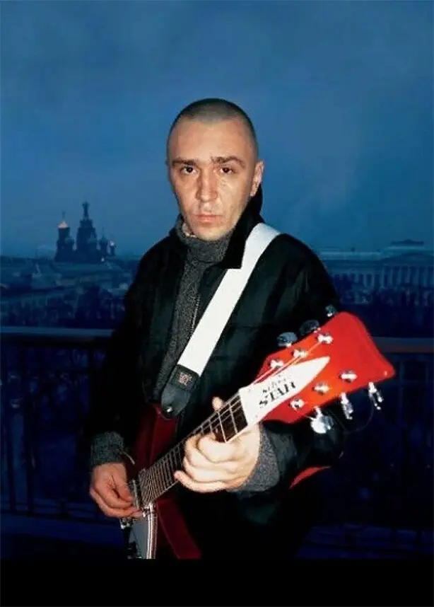 Как выглядели кумиры 90-х: редкие снимки звезд той эпохи