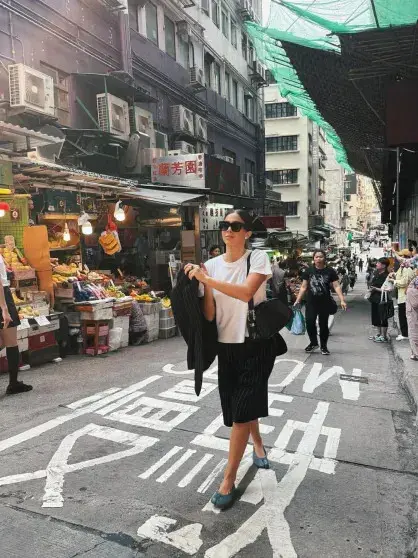 Российские звёзды на каникулах в Азии: от шопинга в Шанхае до искусства в Гонконге