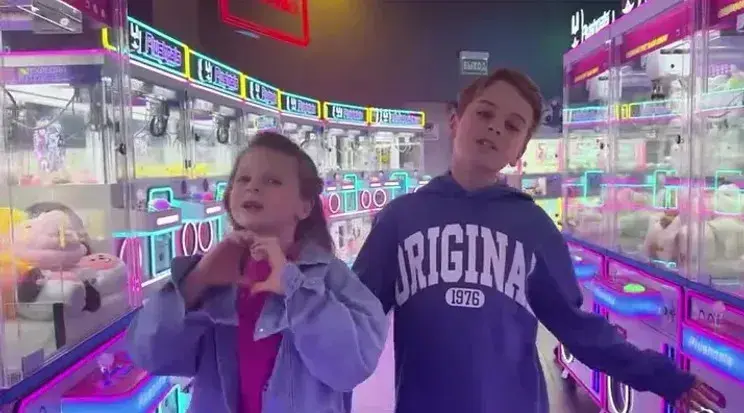 Дети Сергея Лазарева спели ему на день рождения: «Спасибо за гены»