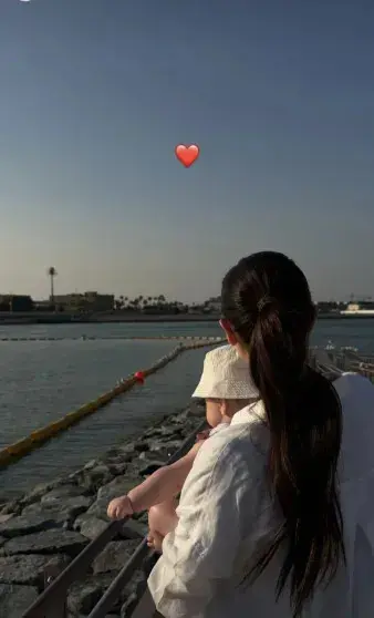 Анна Заворотнюк показала подросшего сына в его первый день рождения