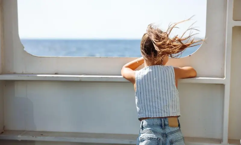 Дом на волнах: как британская семья растит ребёнка на круизном лайнере