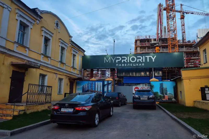 Замоскворечье: от бурятских барельефов до небоскребов