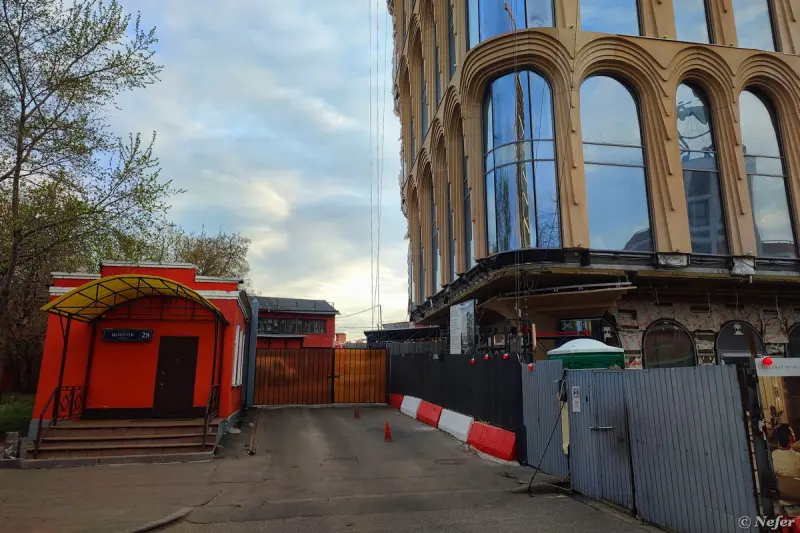 Замоскворечье: от бурятских барельефов до небоскребов