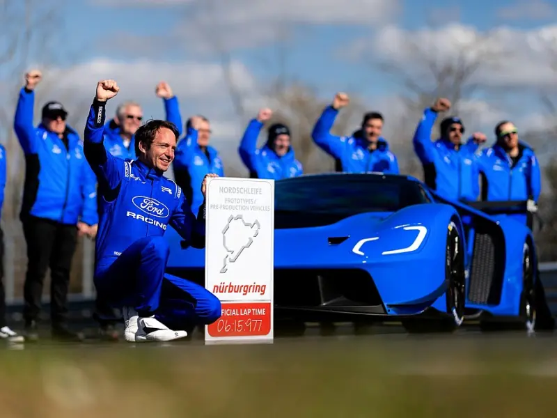 Ford GT Mk IV стал королём Нюрбургринга среди бензиновых машин