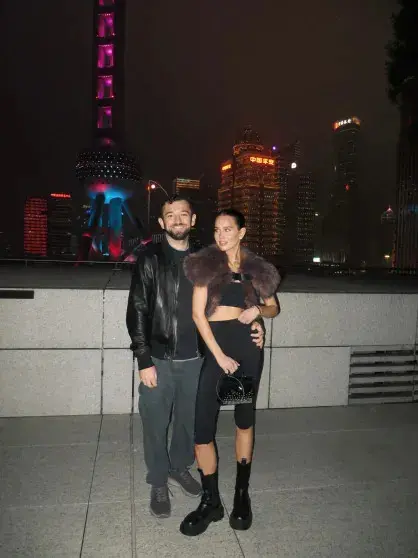 Аврора Киба в Китае с новым возлюбленным: фото из роскошного путешествия