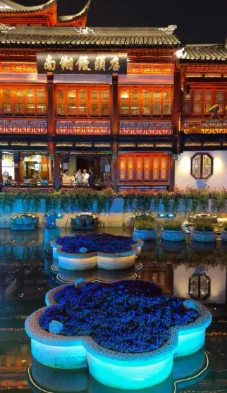 Аврора Киба в Китае с новым возлюбленным: фото из роскошного путешествия