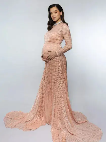 Хейли Стайнфелд и Джош Аллен впервые стали родителями