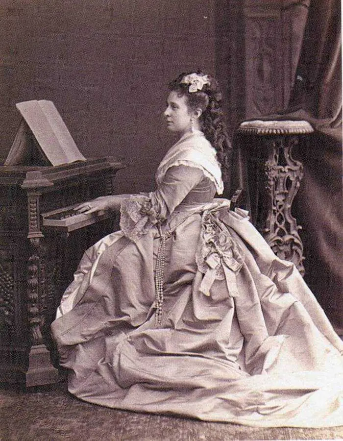 Трагическая судьба красавицы: жизнь великой княгини Александры Иосифовны