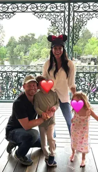 Семейный выезд: Меган Маркл показала, как Гарри учит Арчи кататься на лыжах