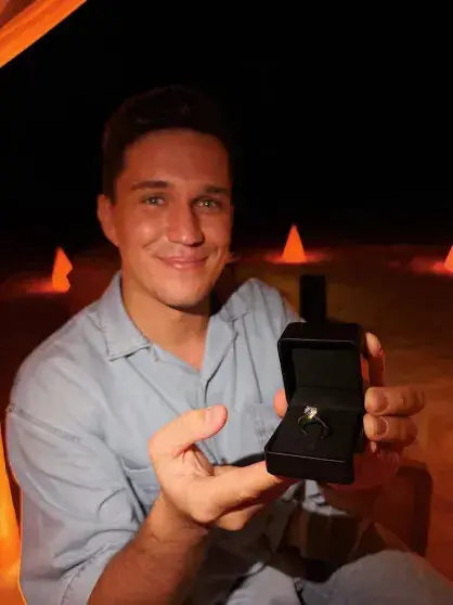 Клава Кока выходит замуж: история любви и фото с пляжной помолвки