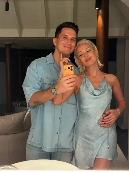 Клава Кока выходит замуж: история любви и фото с пляжной помолвки