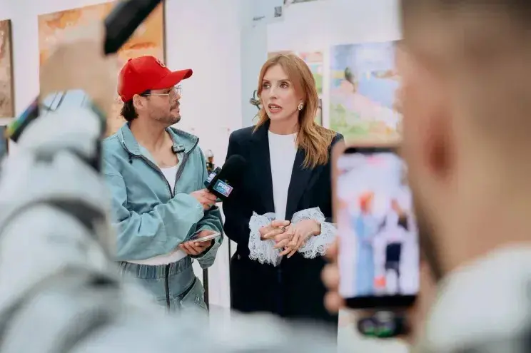 Кто из звёзд пришёл на открытие ярмарки "Арт Россия"