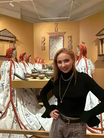 Кто из звёзд пришёл на открытие ярмарки "Арт Россия"