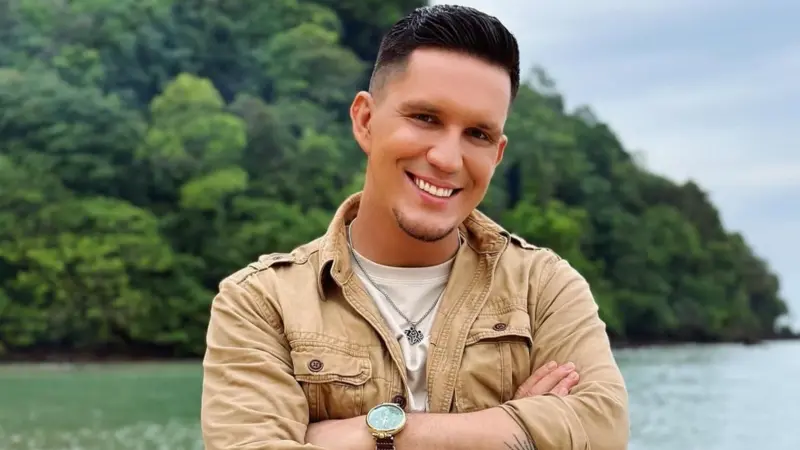 Клава Кока и Дима Масленников поженятся: история долгожданной помолвки