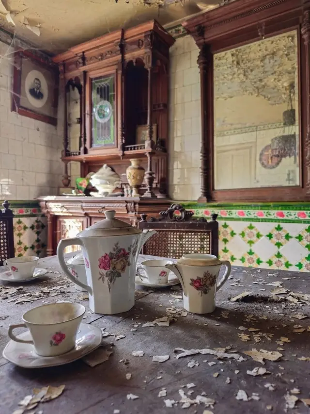 Застывшее время: величественная и меланхоличная атмосфера заброшек