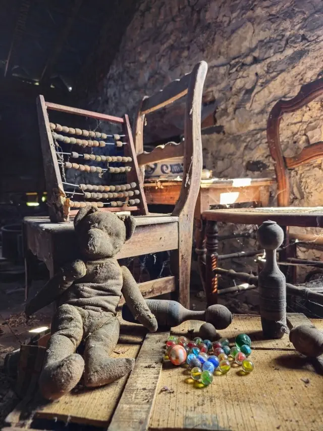 Застывшее время: величественная и меланхоличная атмосфера заброшек