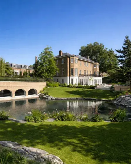 Исторический особняк в Лондоне продан за рекордные 350 миллионов долларов