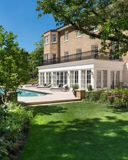 Исторический особняк в Лондоне продан за рекордные 350 миллионов долларов