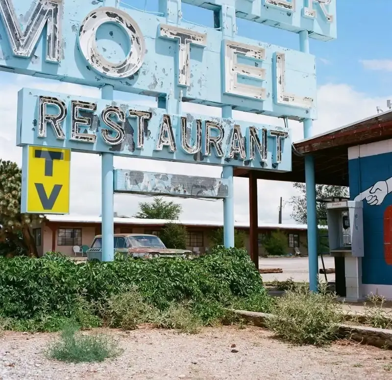 Калифорния в квадрате: Провинциальные пейзажи в объективе Тома Ронка