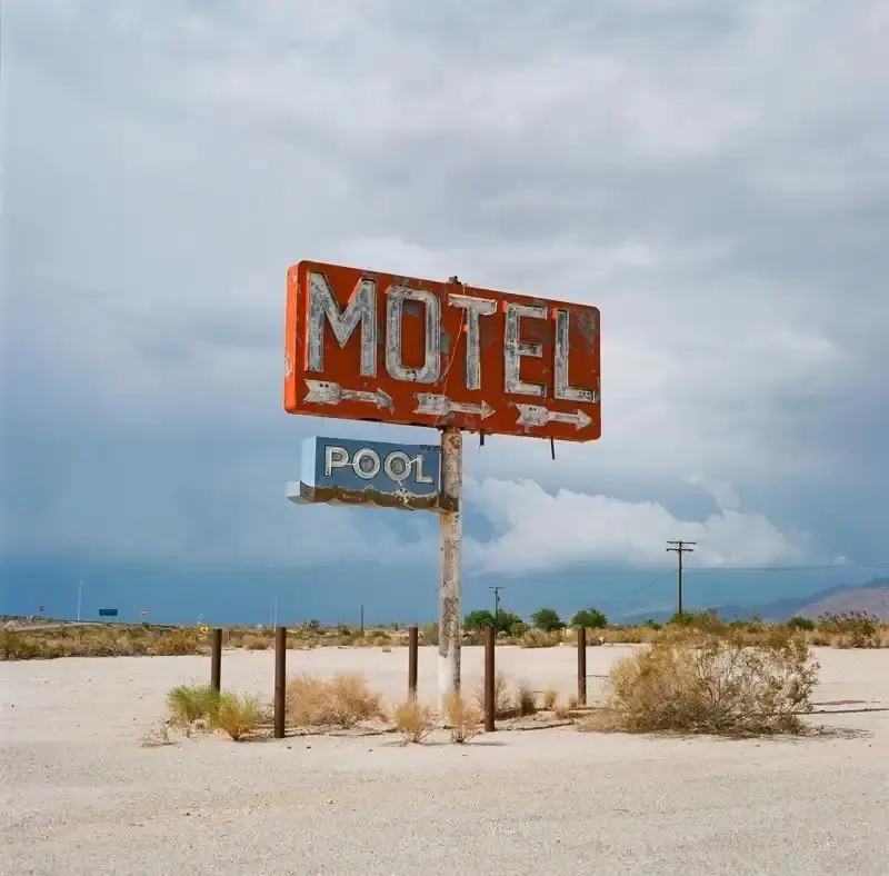 Калифорния в квадрате: Провинциальные пейзажи в объективе Тома Ронка