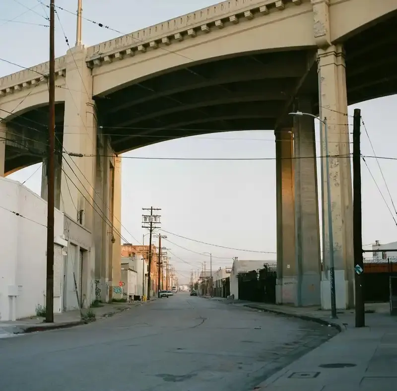 Калифорния в квадрате: Провинциальные пейзажи в объективе Тома Ронка