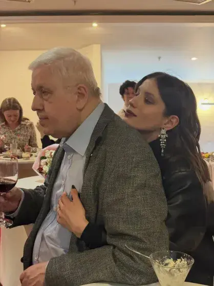 Аня Чиповская вышла в свет с отцом: редкие семейные фото