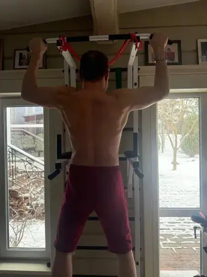 Оксана Фёдорова показала редкое фото мужа с голым торсом