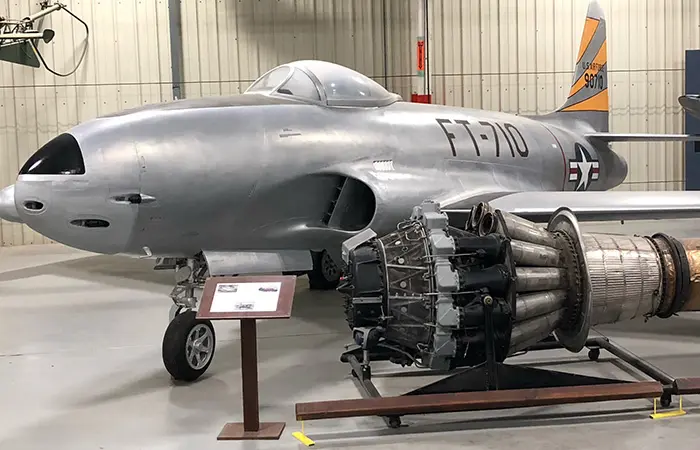 Реактивная революция: как несовершенные двигатели победили идеальные поршневые моторы