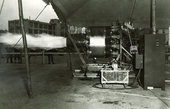 Реактивная революция: как несовершенные двигатели победили идеальные поршневые моторы