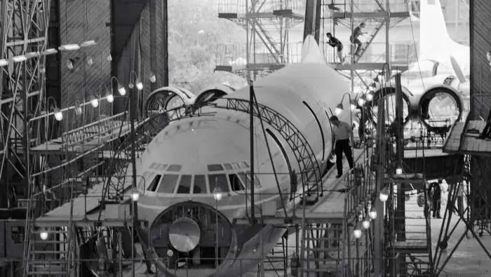 Индустриальные призраки СССР: от «Рафиков» до «Мрии» — что осталось от заводов-гигантов