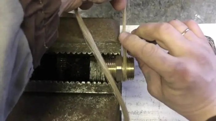 Мастер-класс: Правильная намотка льна для идеальных сантехнических соединений