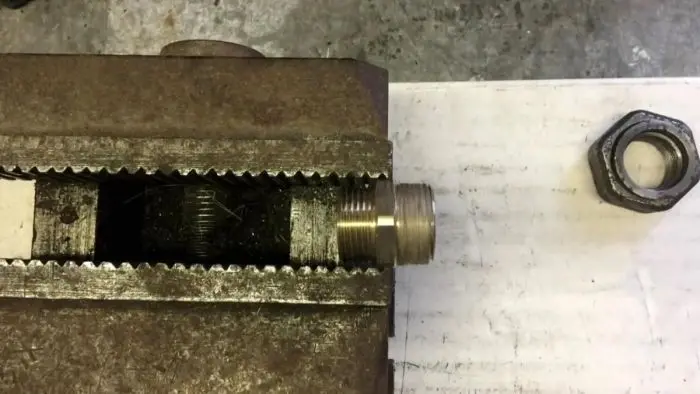 Мастер-класс: Правильная намотка льна для идеальных сантехнических соединений