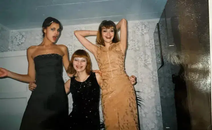 Юность супермодели: Ирина Шейк показала архивные семейные фото