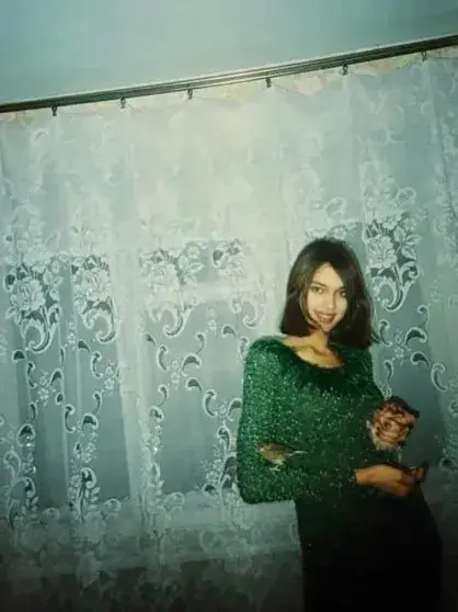 Юность супермодели: Ирина Шейк показала архивные семейные фото