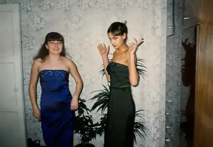 Юность супермодели: Ирина Шейк показала архивные семейные фото