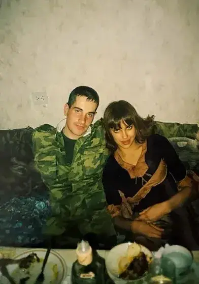 Юность супермодели: Ирина Шейк показала архивные семейные фото