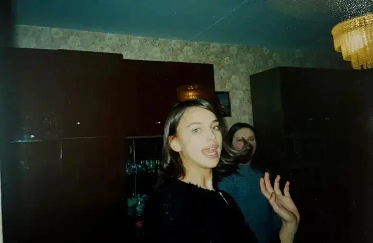 Юность супермодели: Ирина Шейк показала архивные семейные фото