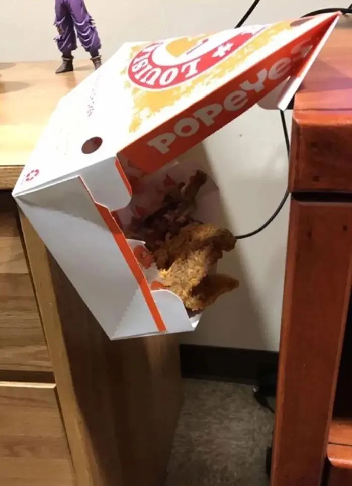 Молния, бьющая в церковный крест