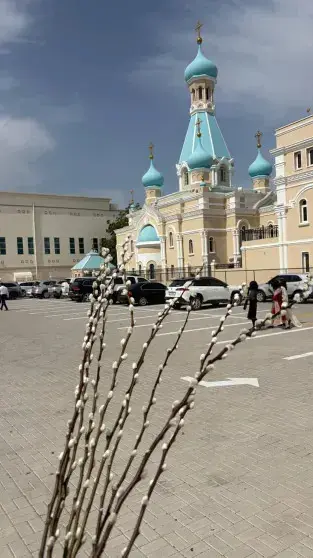 Пасхальные традиции звёзд: как отпраздновали Лопес, Бондарчук и другие селебрити