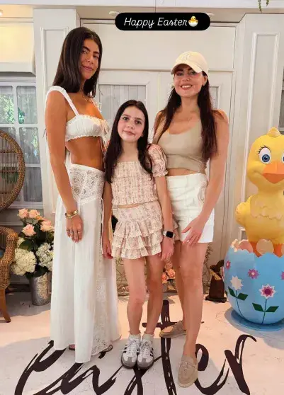 Пасхальные традиции звёзд: как отпраздновали Лопес, Бондарчук и другие селебрити