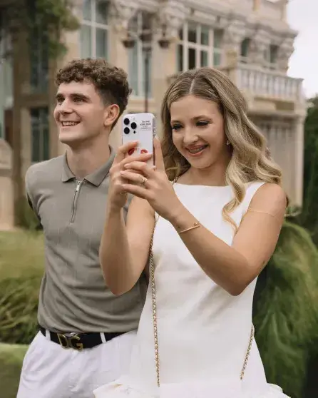 Аня Покров и Артур Бабич официально стали мужем и женой