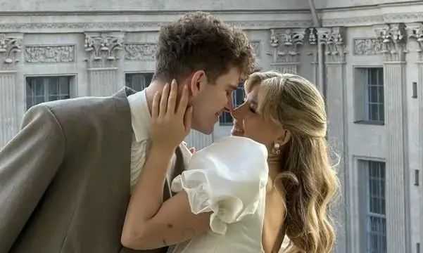 Аня Покров и Артур Бабич официально стали мужем и женой