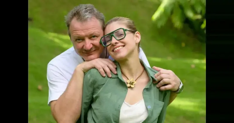 Марат Башаров о разнице в возрасте с возлюбленной: "Она меня молодит" Марат Башаров о разнице в возрасте с возлюбленной: "Она меня молодит"