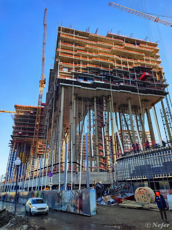 «Небесные виллы» на Бадаевском: как идет стройка самого скандального проекта Москвы