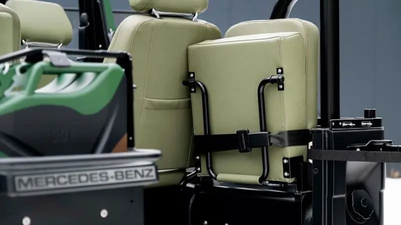 Зеркало заднего вида