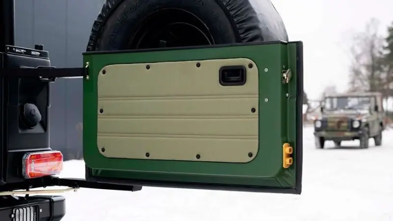 Солнцезащитный козырек