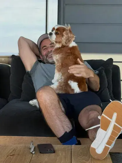 Дженнифер Энистон показала редкие кадры с бойфрендом на Пасху