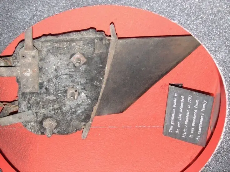 Немые свидетели эпох: 20 артефактов, которые говорят громче слов