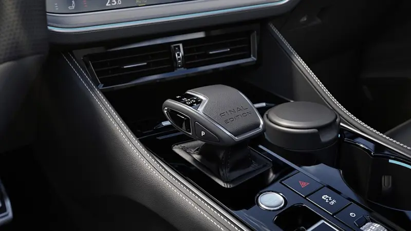 Прощание с легендой: Volkswagen Touareg уходит, уступая место электрическому наследнику